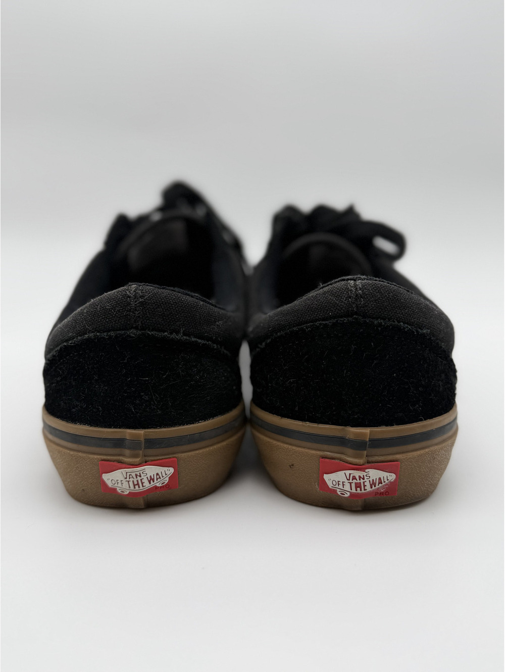 Vans Old Skool Pro Black and White Gume Suede Canvas Skate Shoes, Size 10 - Picture 3 of 8